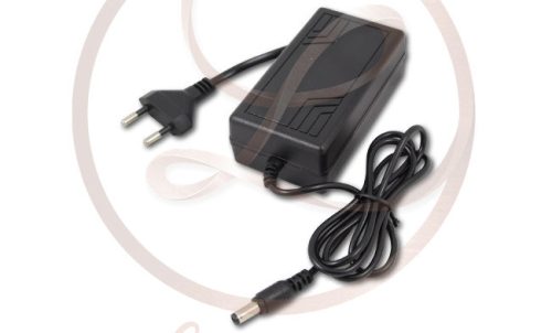 MasterLED 24 W asztali tápegység 2 0 Amper 12 V DC