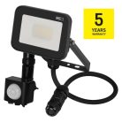 EMOS LED reflektor INOVO 10W 1100lm mozgásérzékelőve IP65 term. fehér